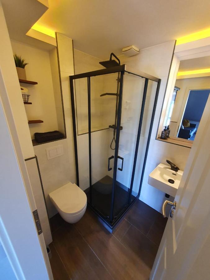 שוורין Neumuehler Hof- Ferienwohnung "Benjamin" Mit Grosser Privater Dachterasse Und Guter Anbindung In Die City מראה חיצוני תמונה