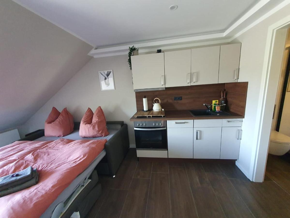 שוורין Neumuehler Hof- Ferienwohnung "Benjamin" Mit Grosser Privater Dachterasse Und Guter Anbindung In Die City מראה חיצוני תמונה